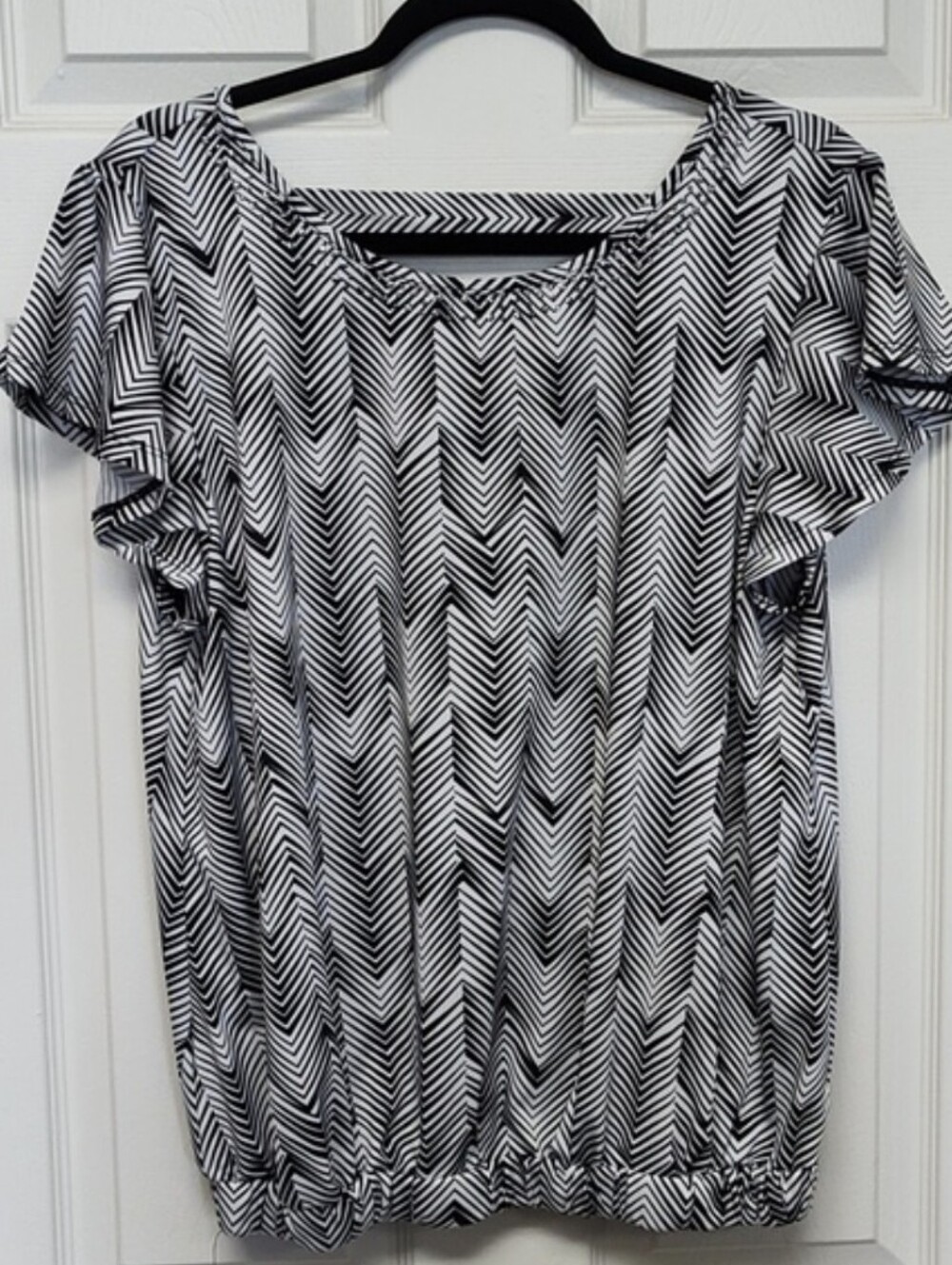 Women’s Rhinestone Scoop Neck Top